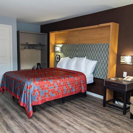 Columbus Inn And Suites エクステリア 写真