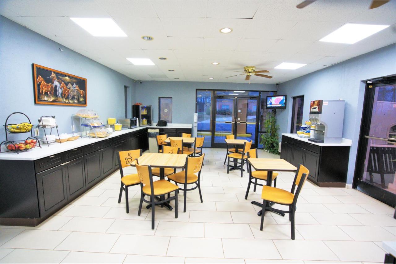 Columbus Inn And Suites エクステリア 写真