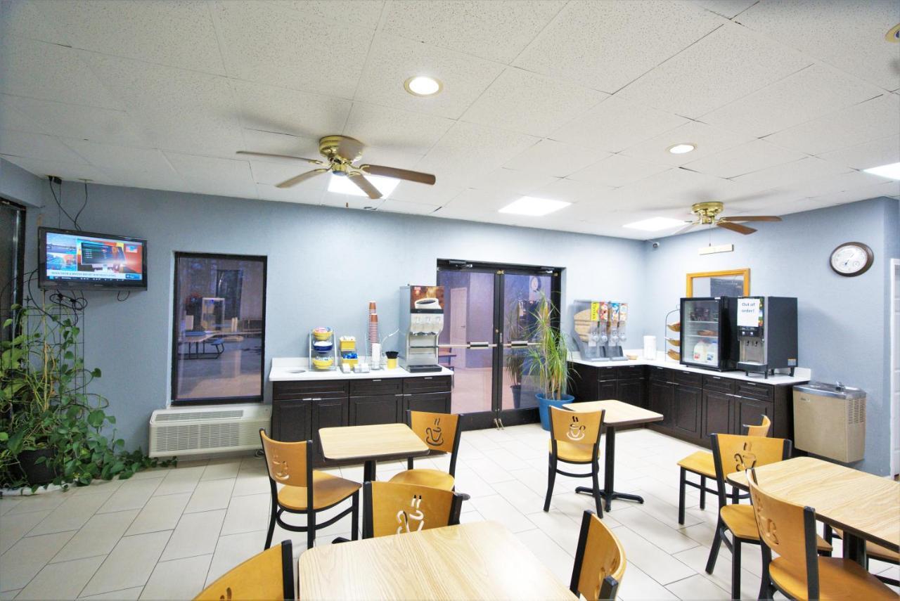 Columbus Inn And Suites エクステリア 写真