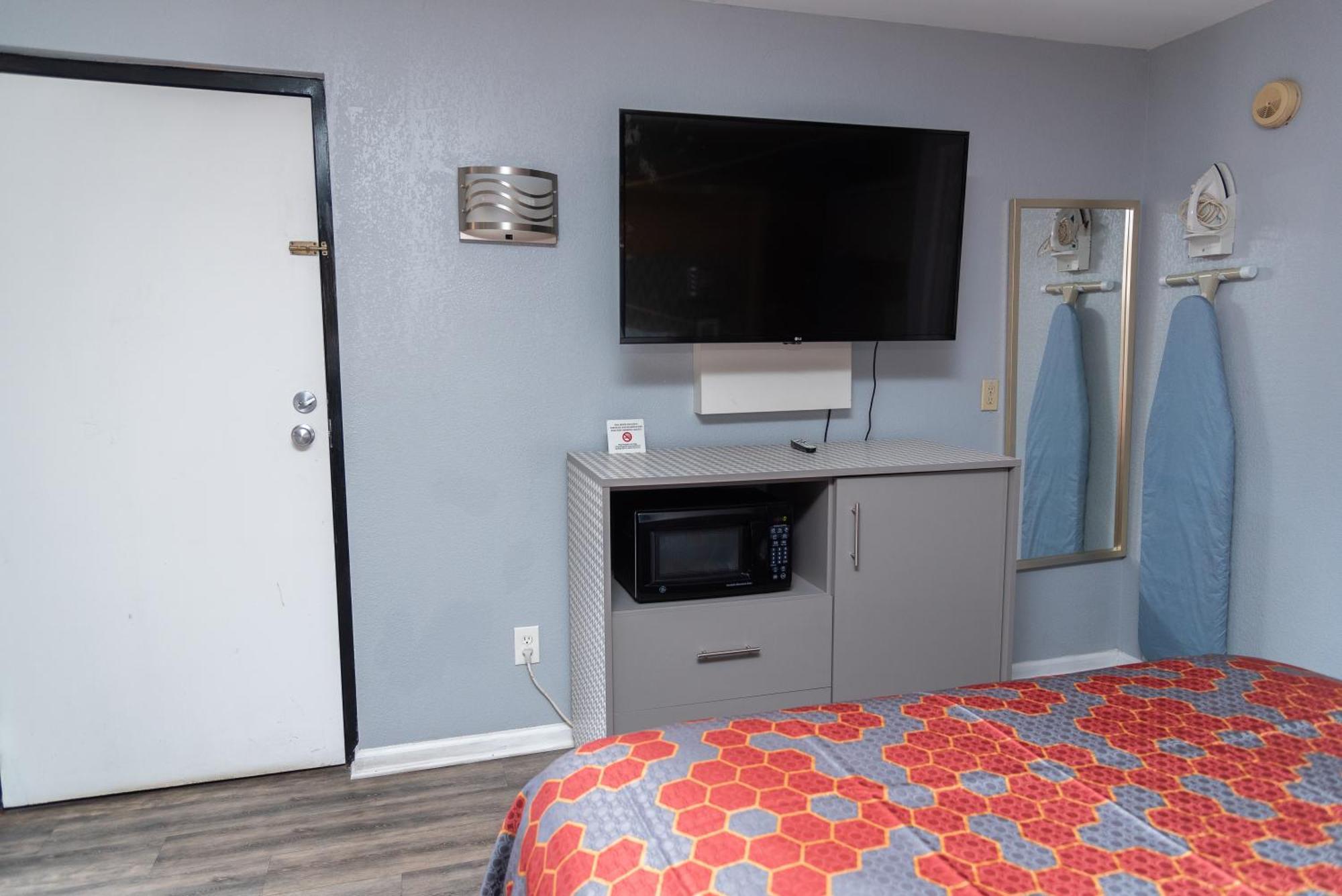 Columbus Inn And Suites エクステリア 写真