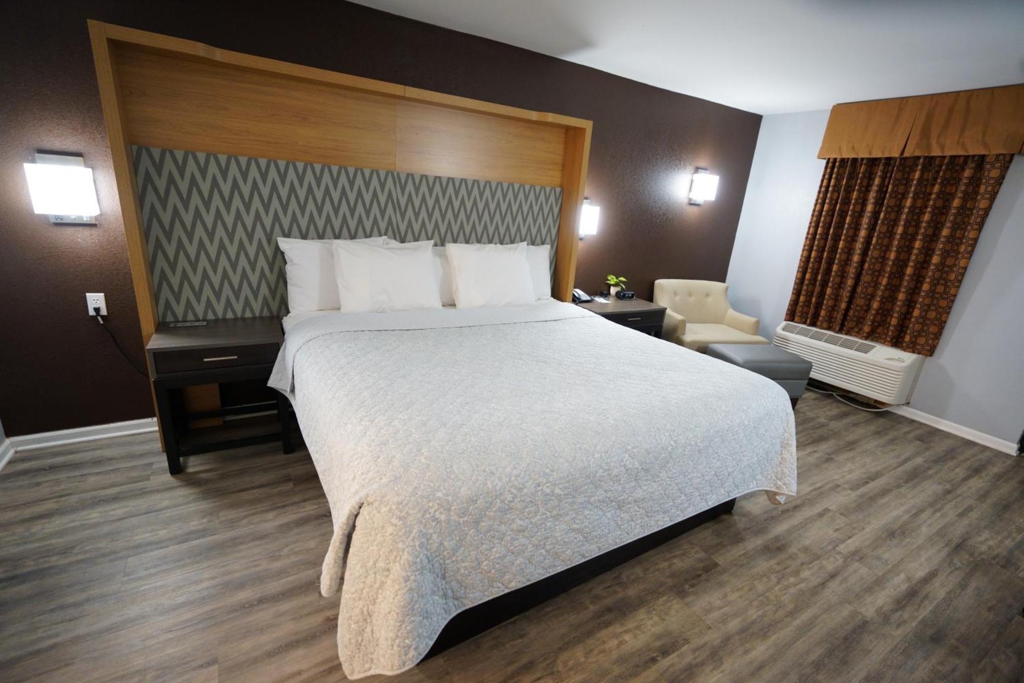 Columbus Inn And Suites エクステリア 写真