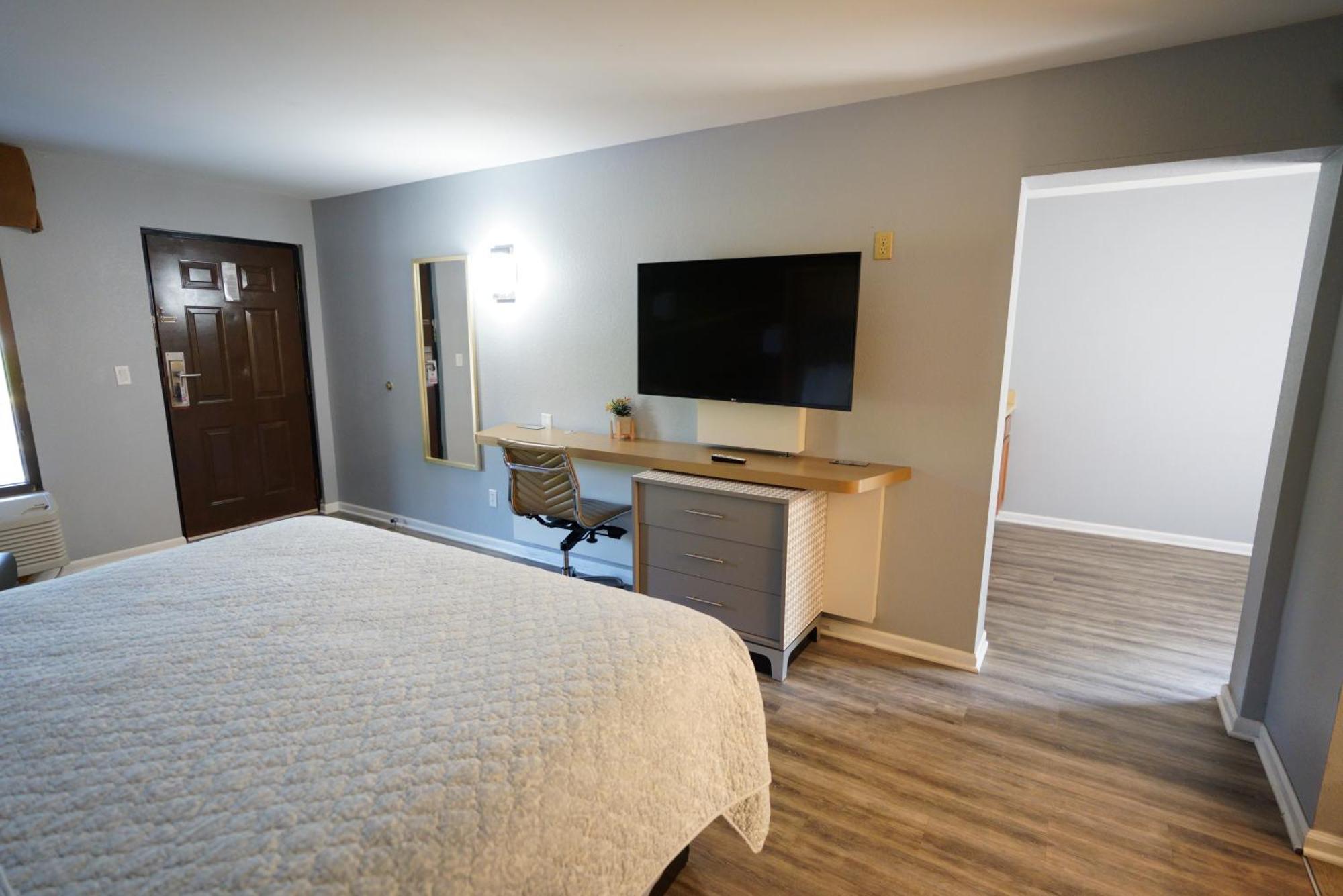 Columbus Inn And Suites エクステリア 写真
