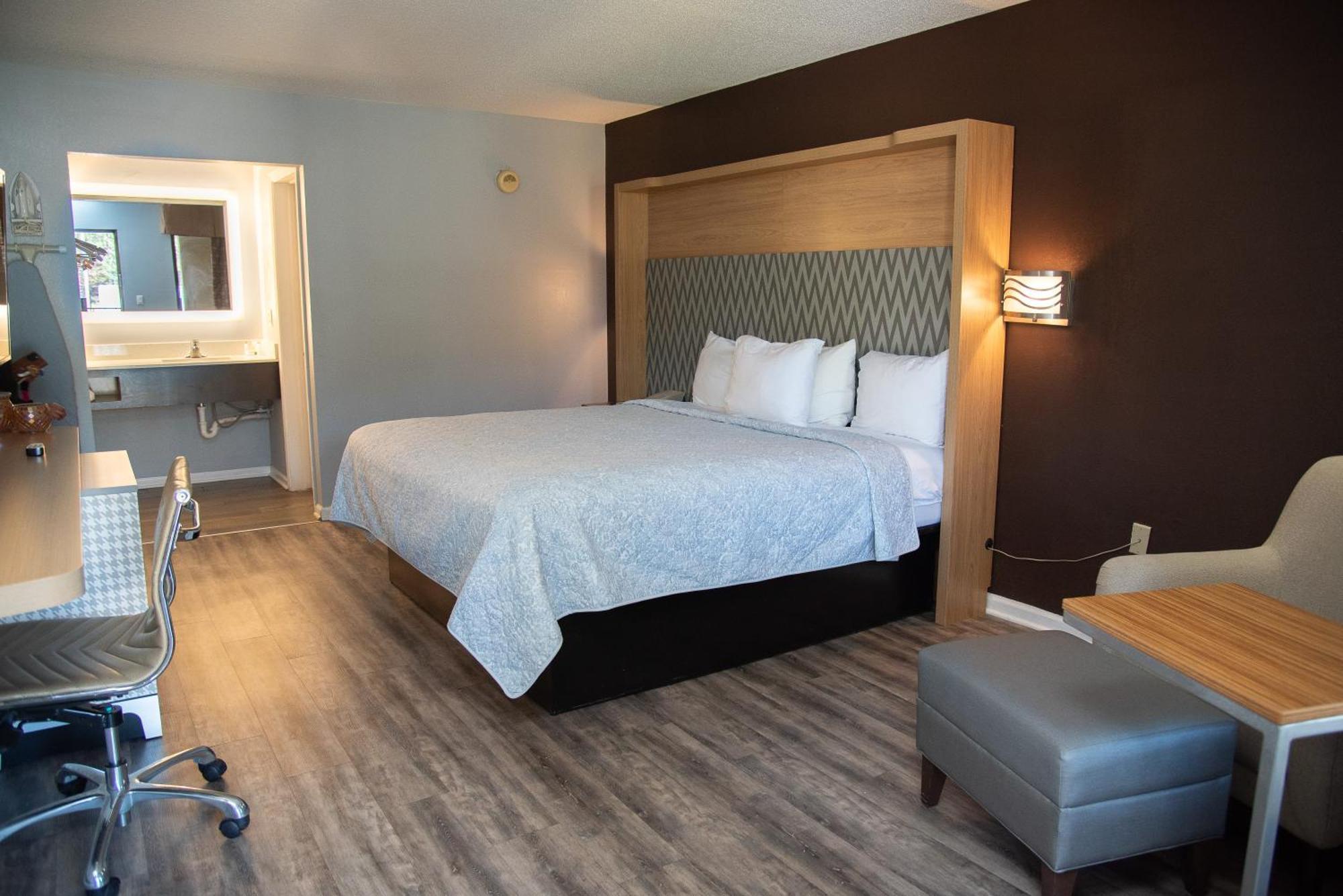 Columbus Inn And Suites エクステリア 写真