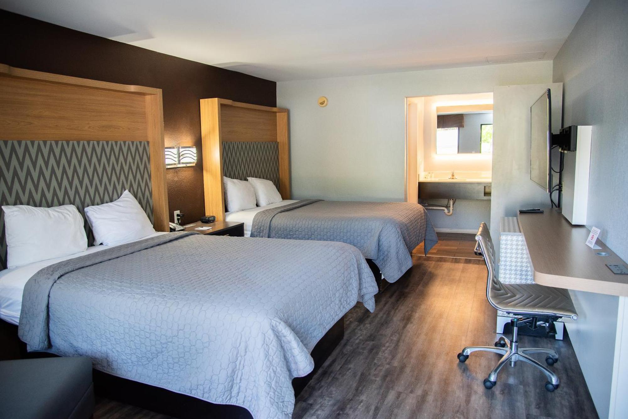 Columbus Inn And Suites エクステリア 写真