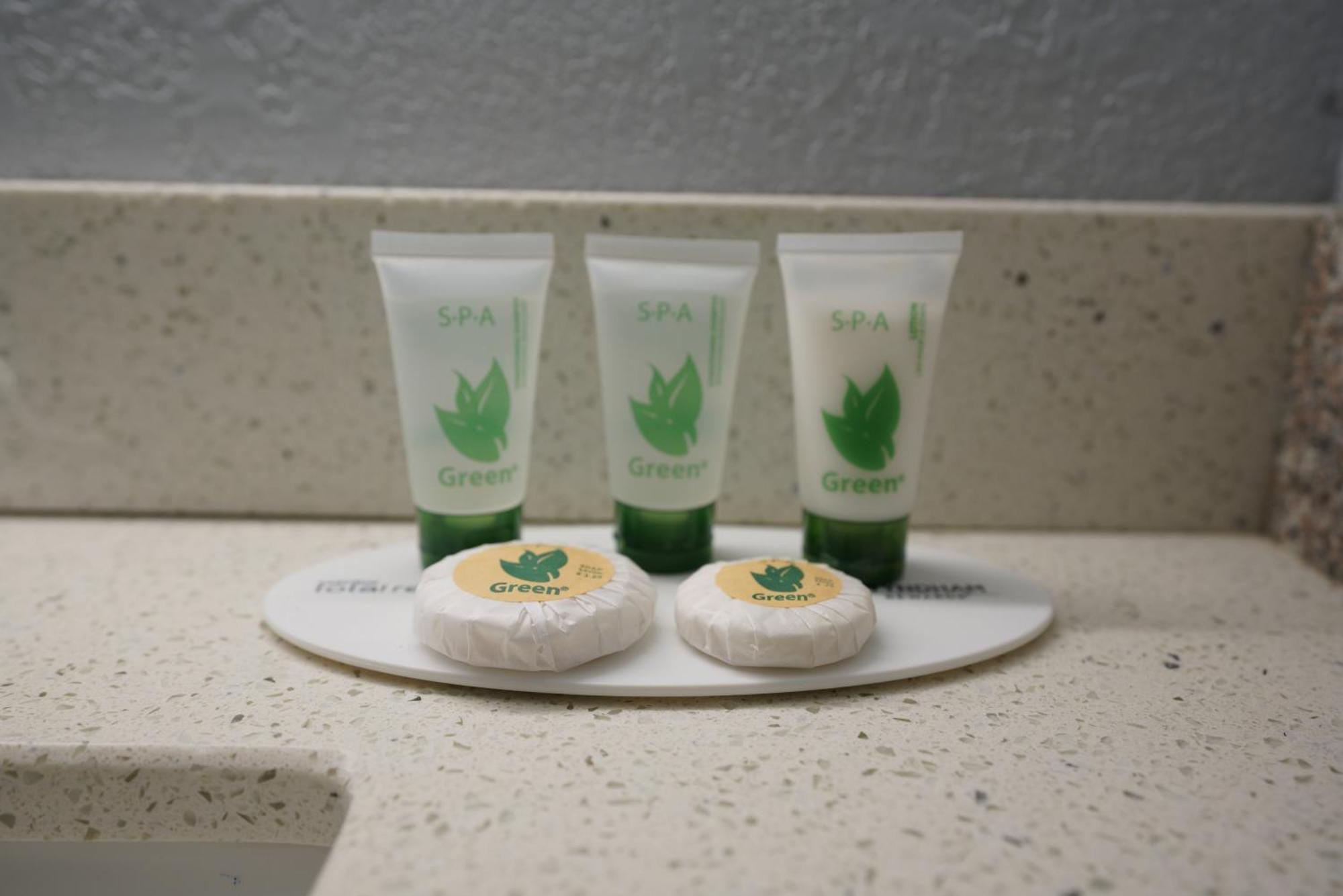 Columbus Inn And Suites エクステリア 写真