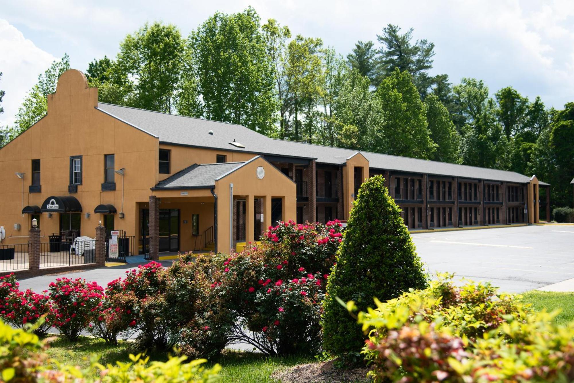 Columbus Inn And Suites エクステリア 写真